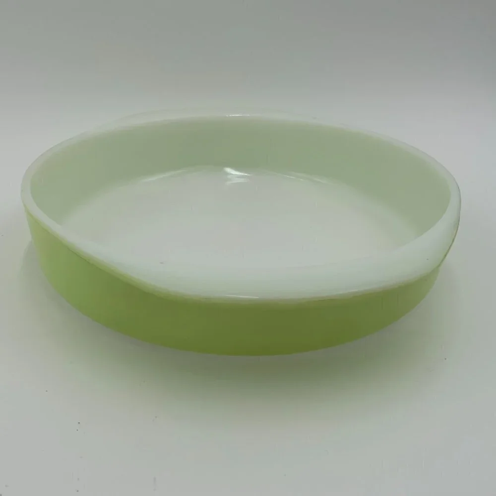 Vintage Pyrex Chartreuse 8